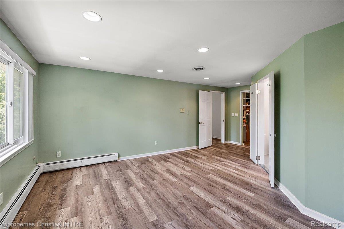 3010 Parkland Drive