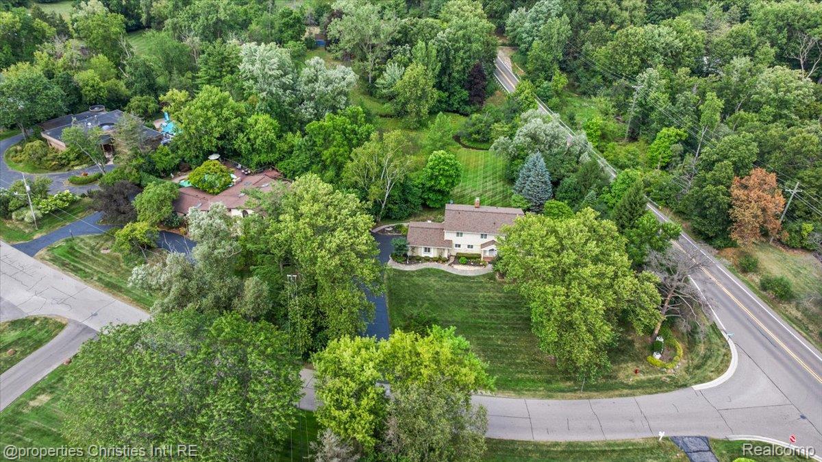 3010 Parkland Drive