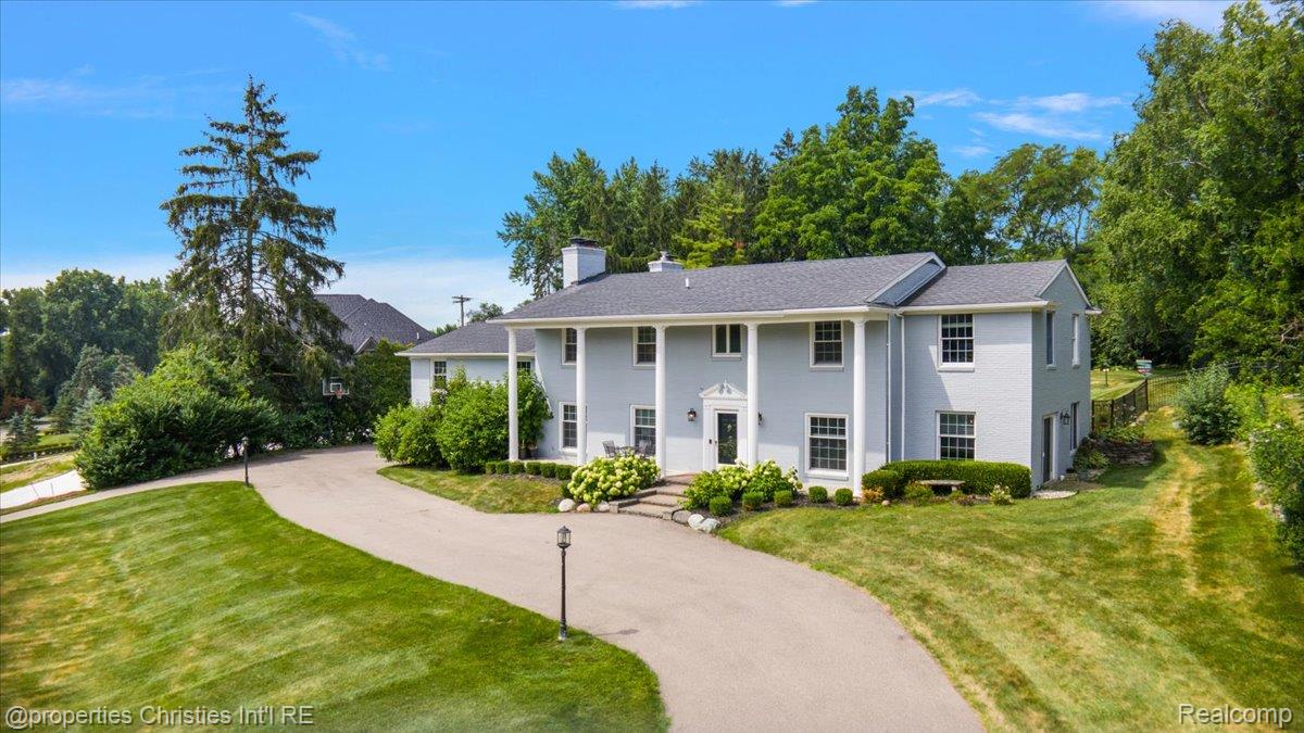 3060 Chickering Lane