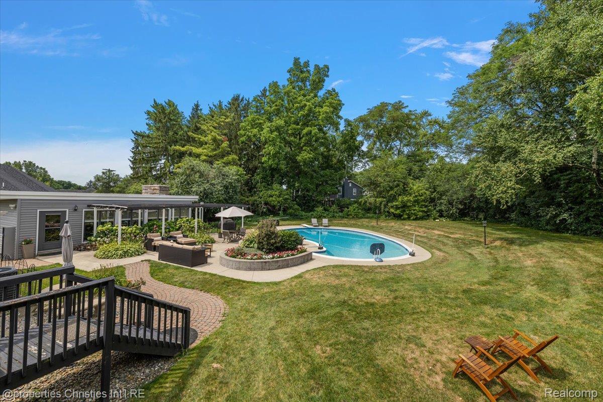 3060 Chickering Lane