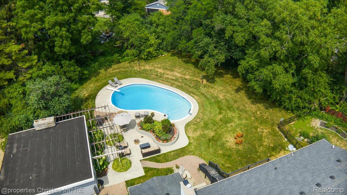 3060 Chickering Lane