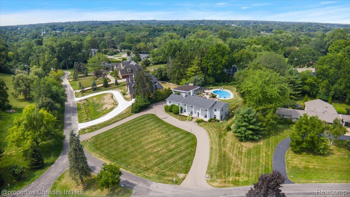 3060 Chickering Lane