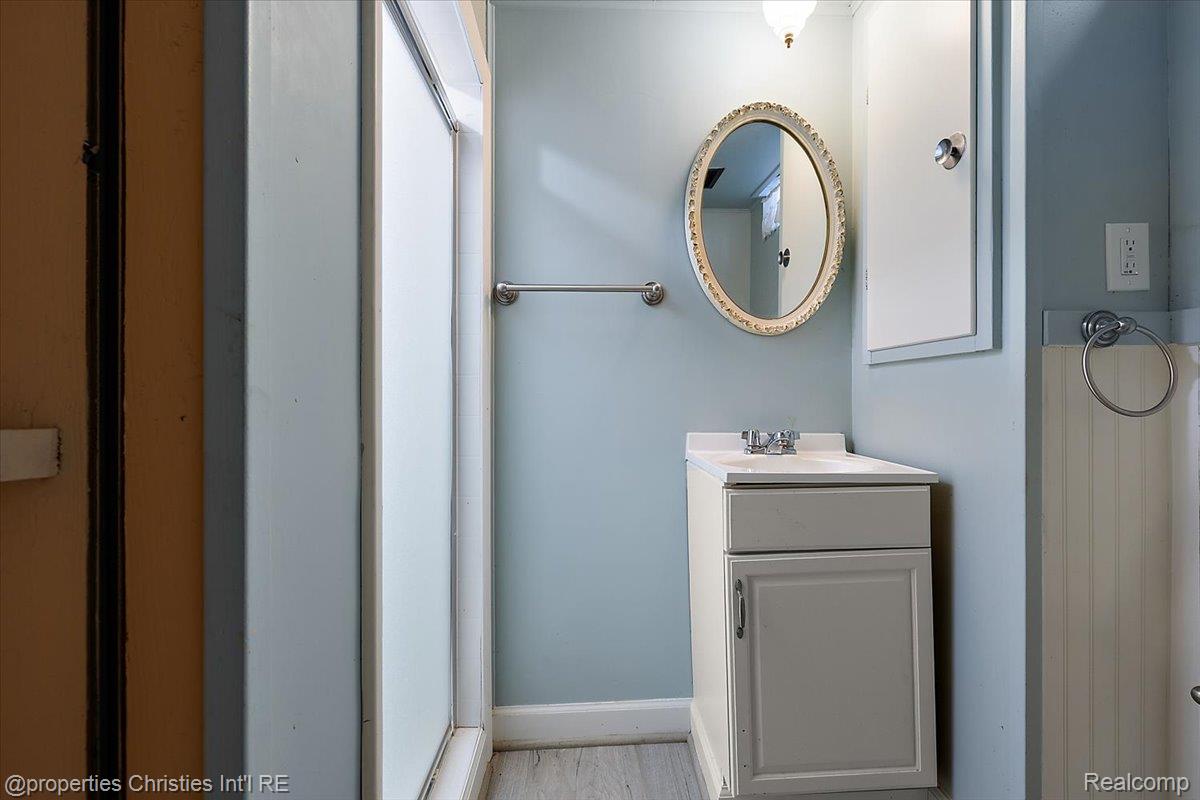 31711 Arlington Drive