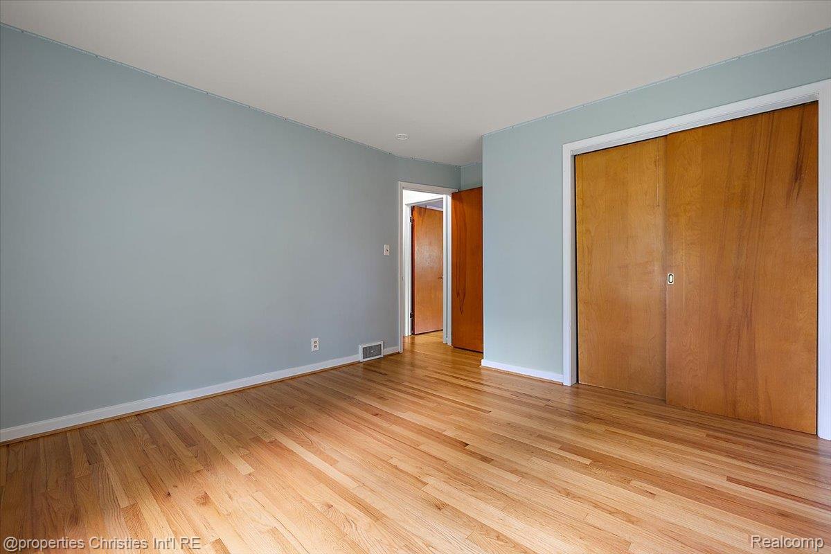 31711 Arlington Drive