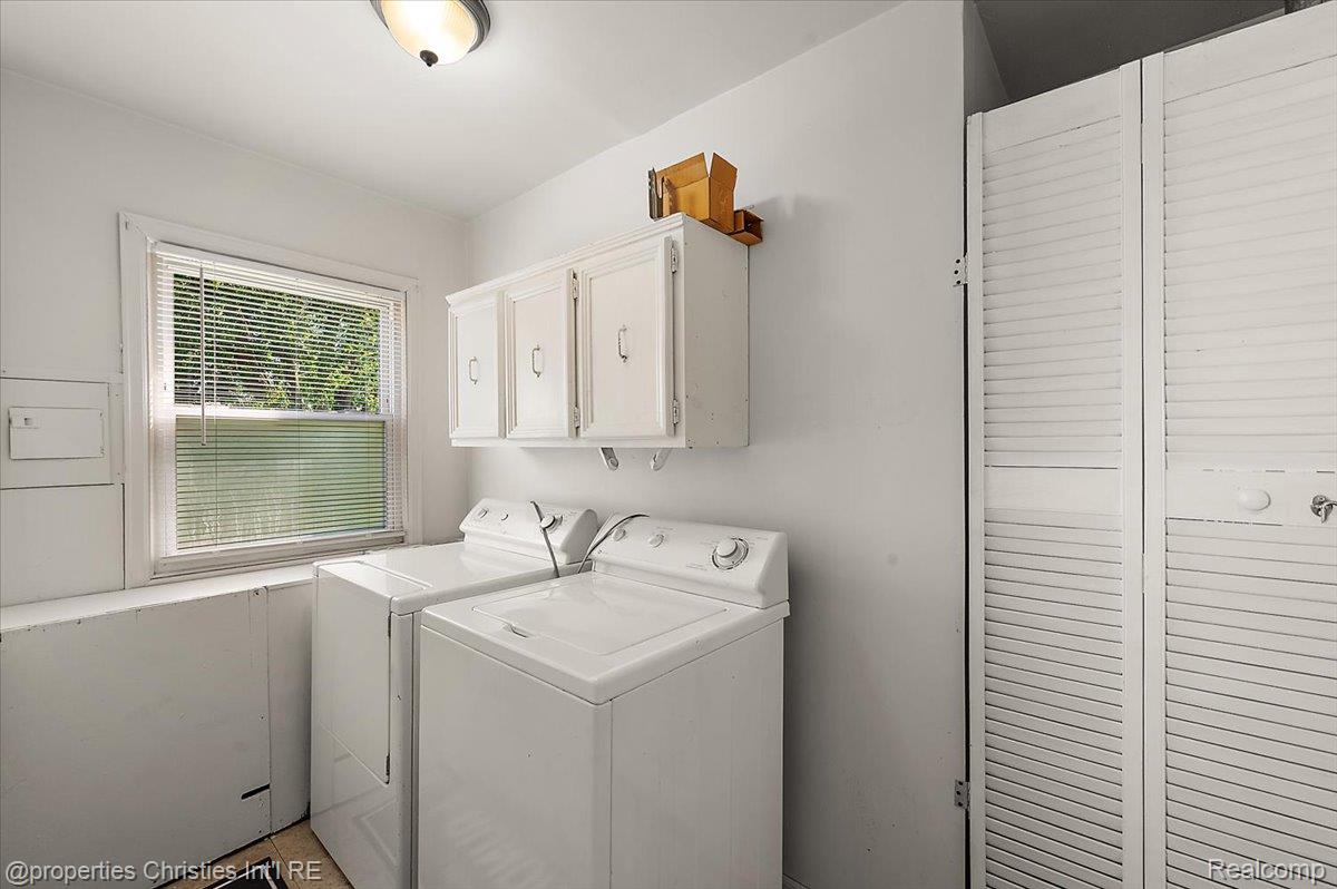 28967 Beechwood Avenue