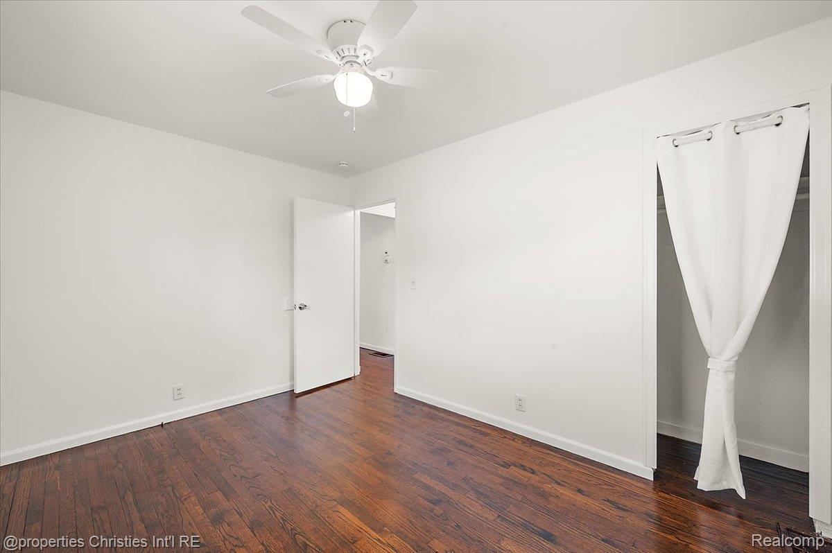 28967 Beechwood Avenue