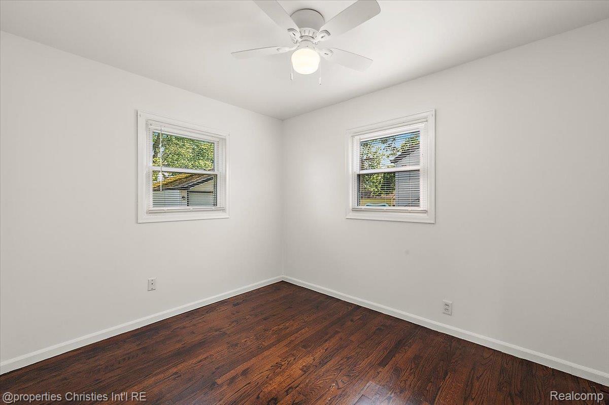 28967 Beechwood Avenue