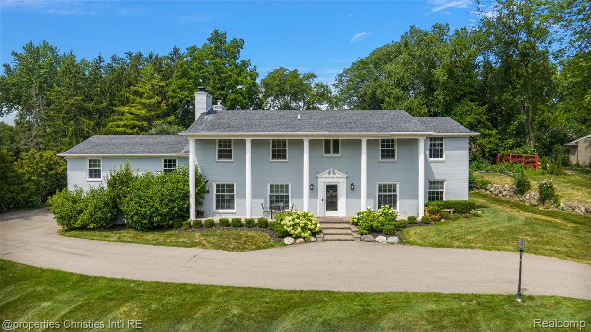 3060 Chickering Lane