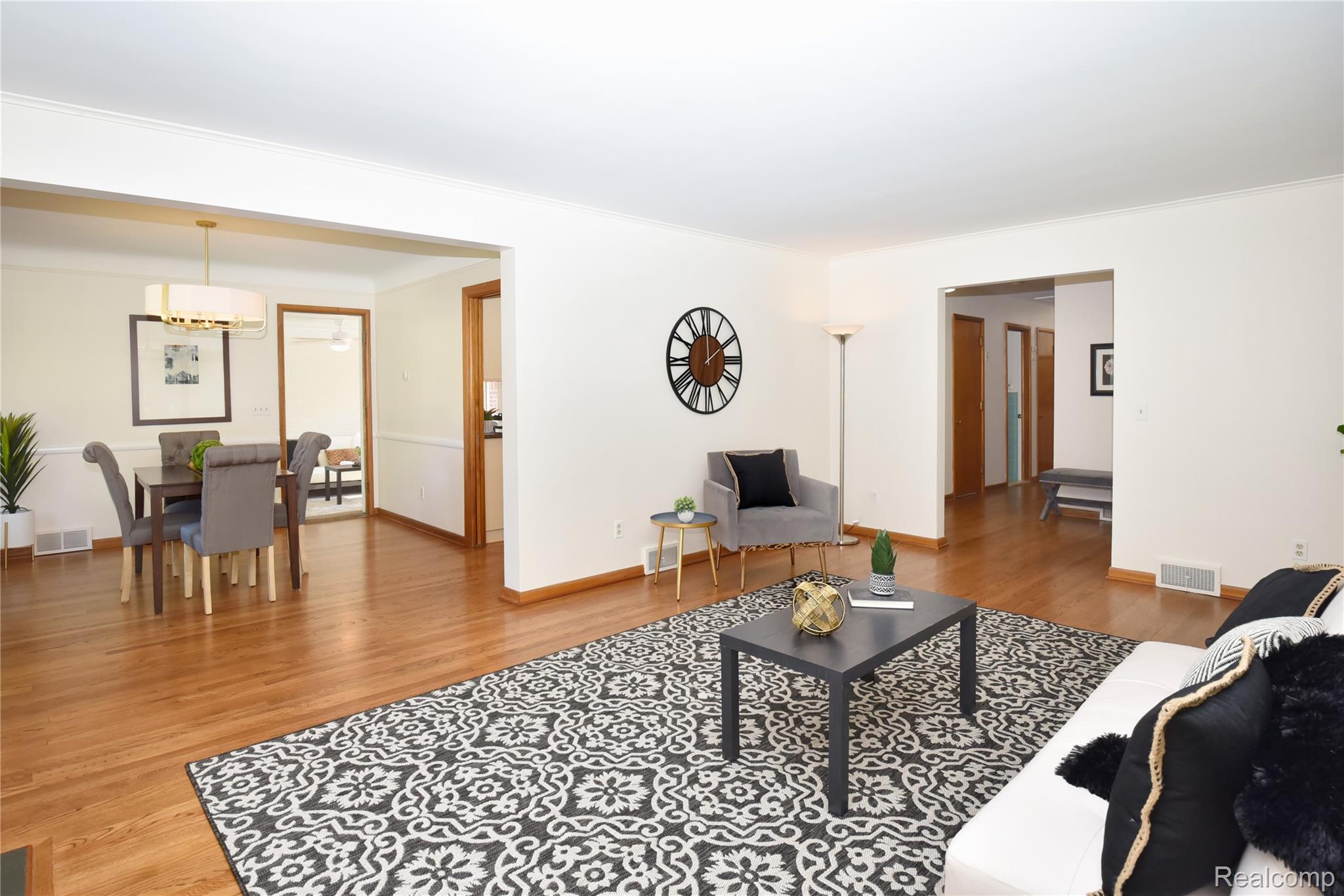 18146 Riverside Drive