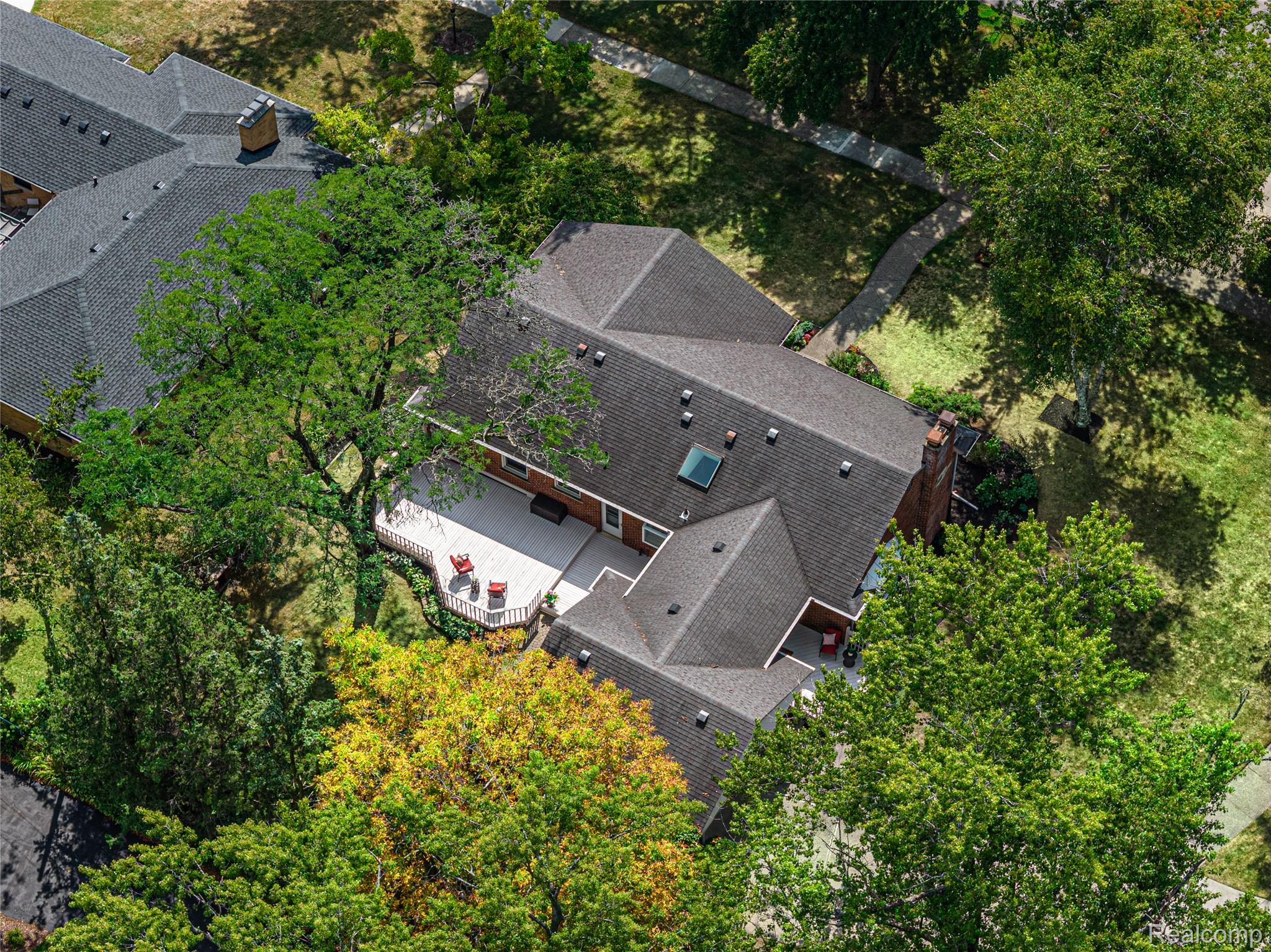 18146 Riverside Drive