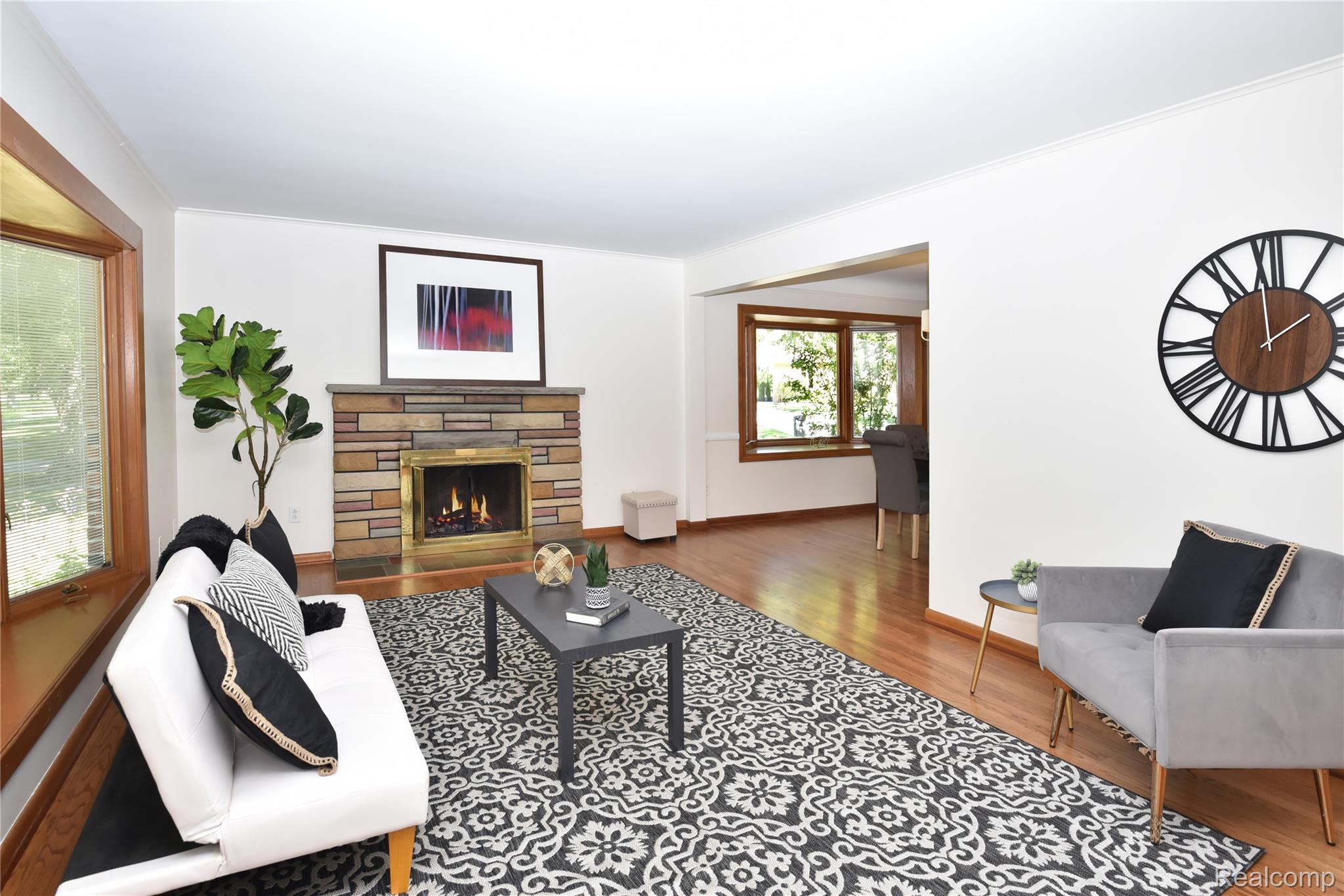 18146 Riverside Drive