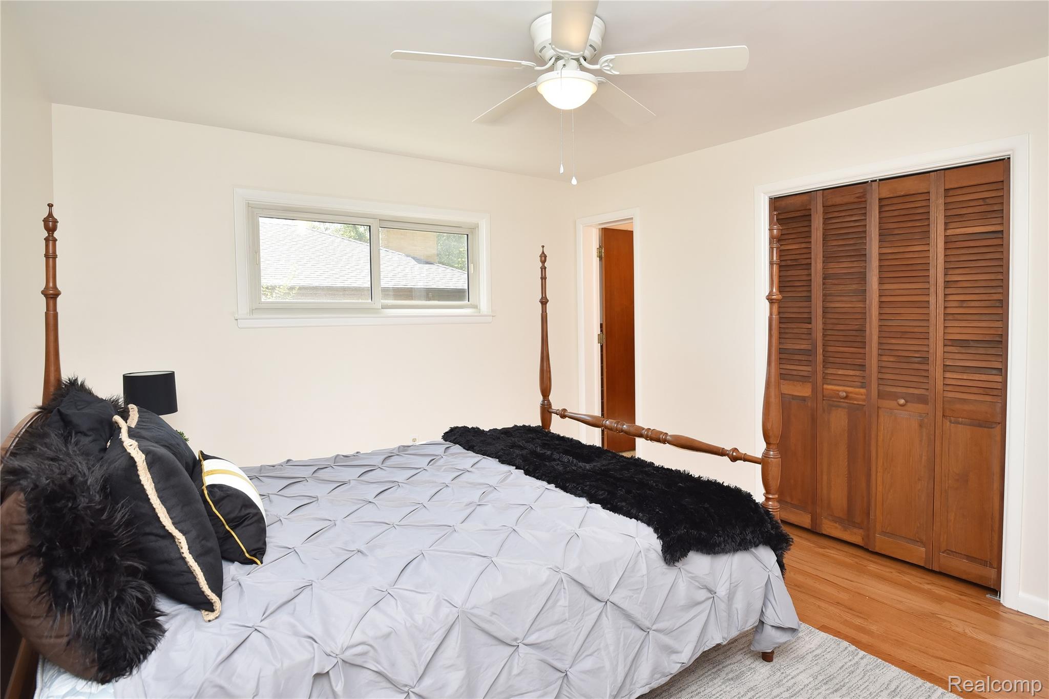 18146 Riverside Drive