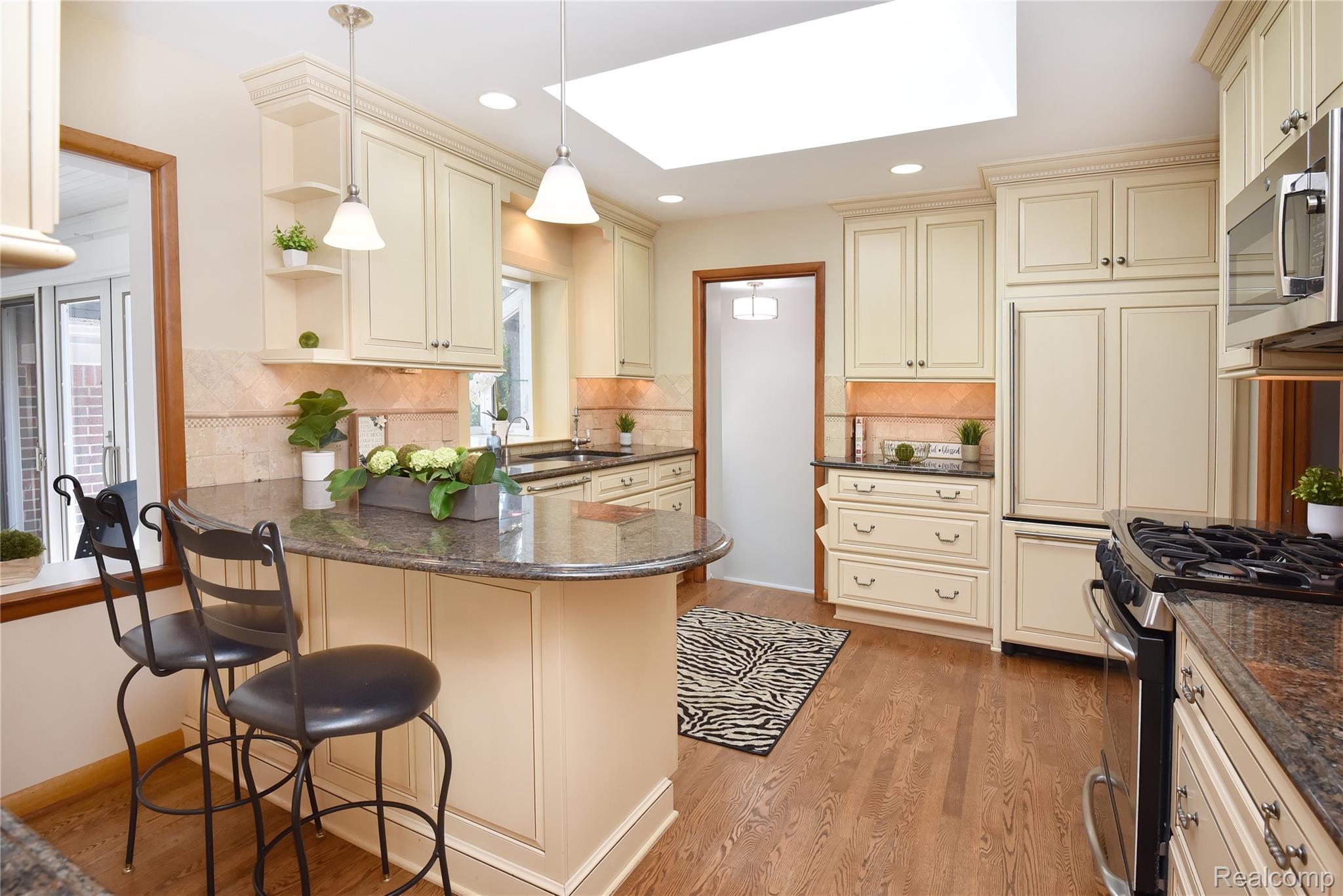 18146 Riverside Drive