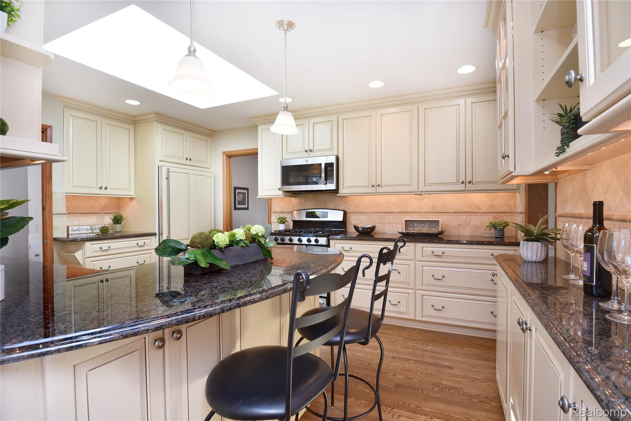 18146 Riverside Drive