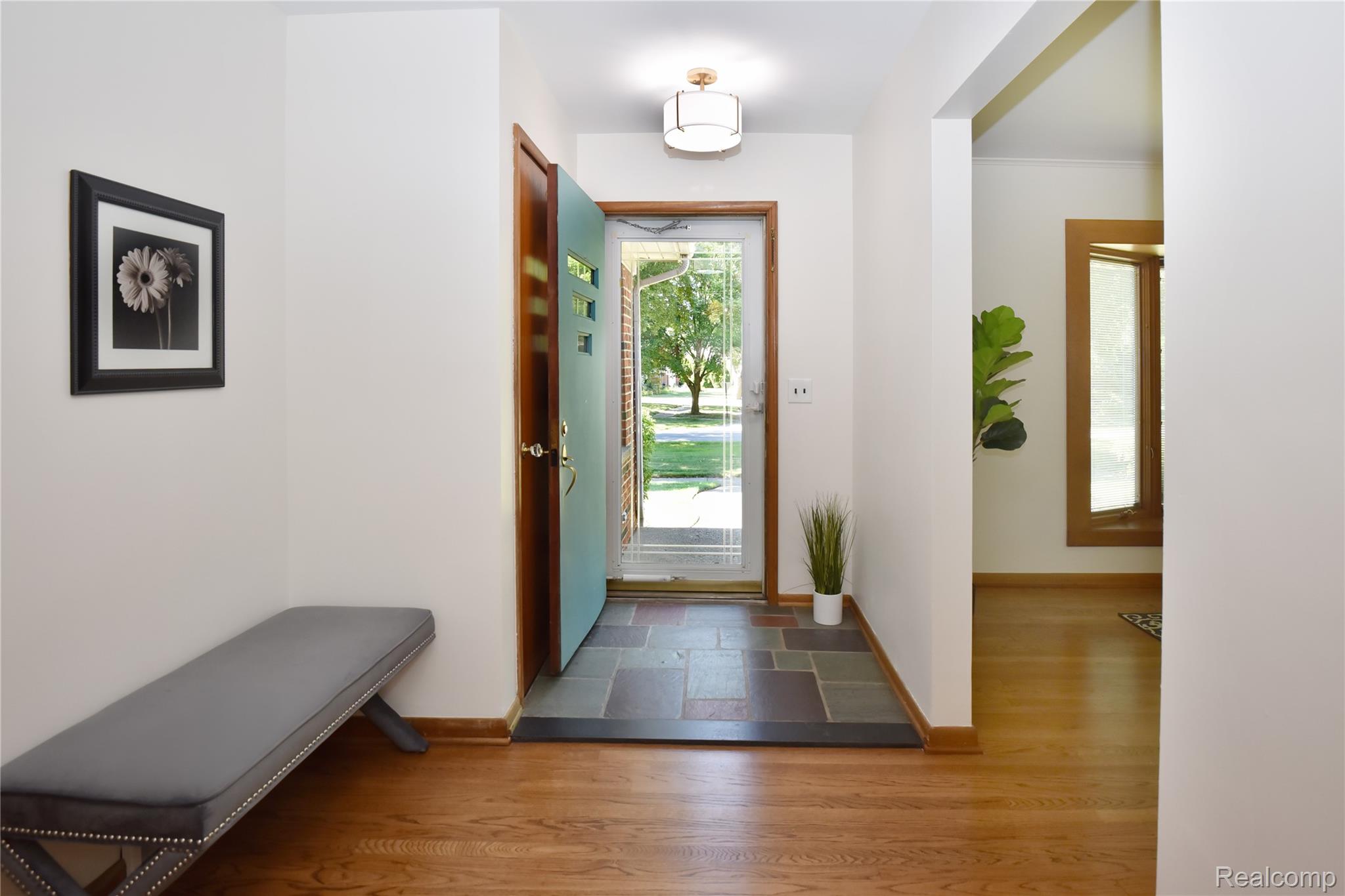 18146 Riverside Drive