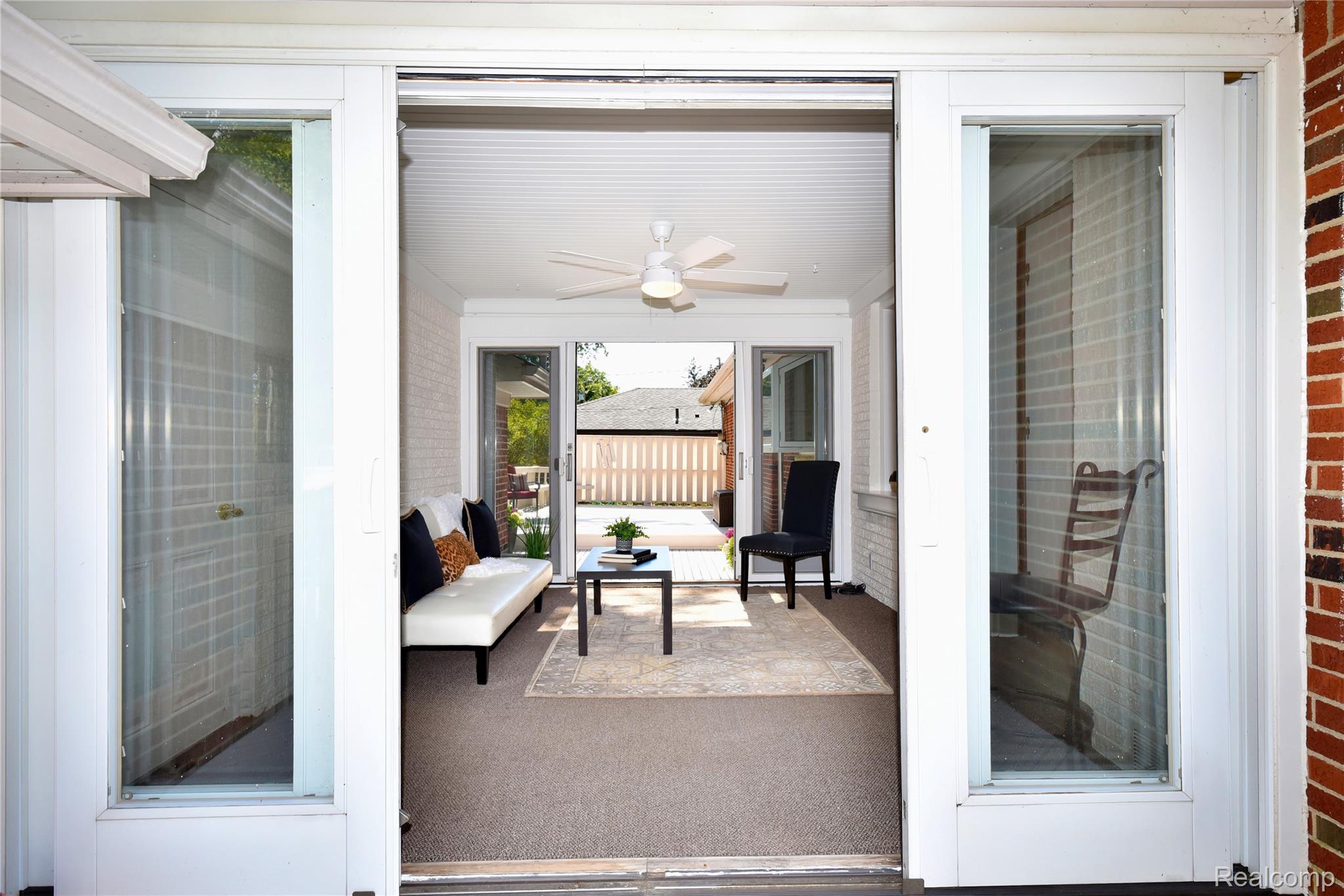 18146 Riverside Drive