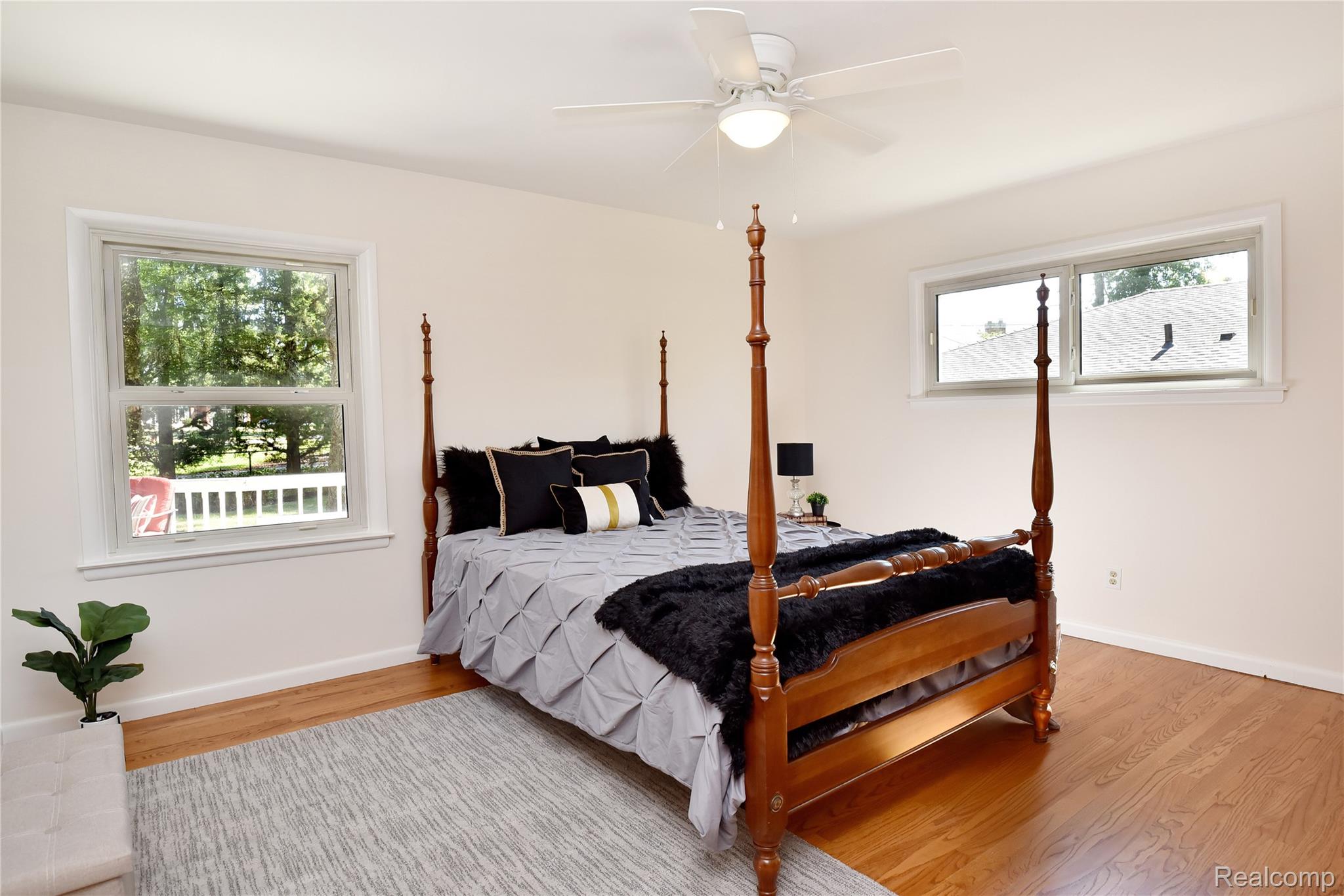 18146 Riverside Drive