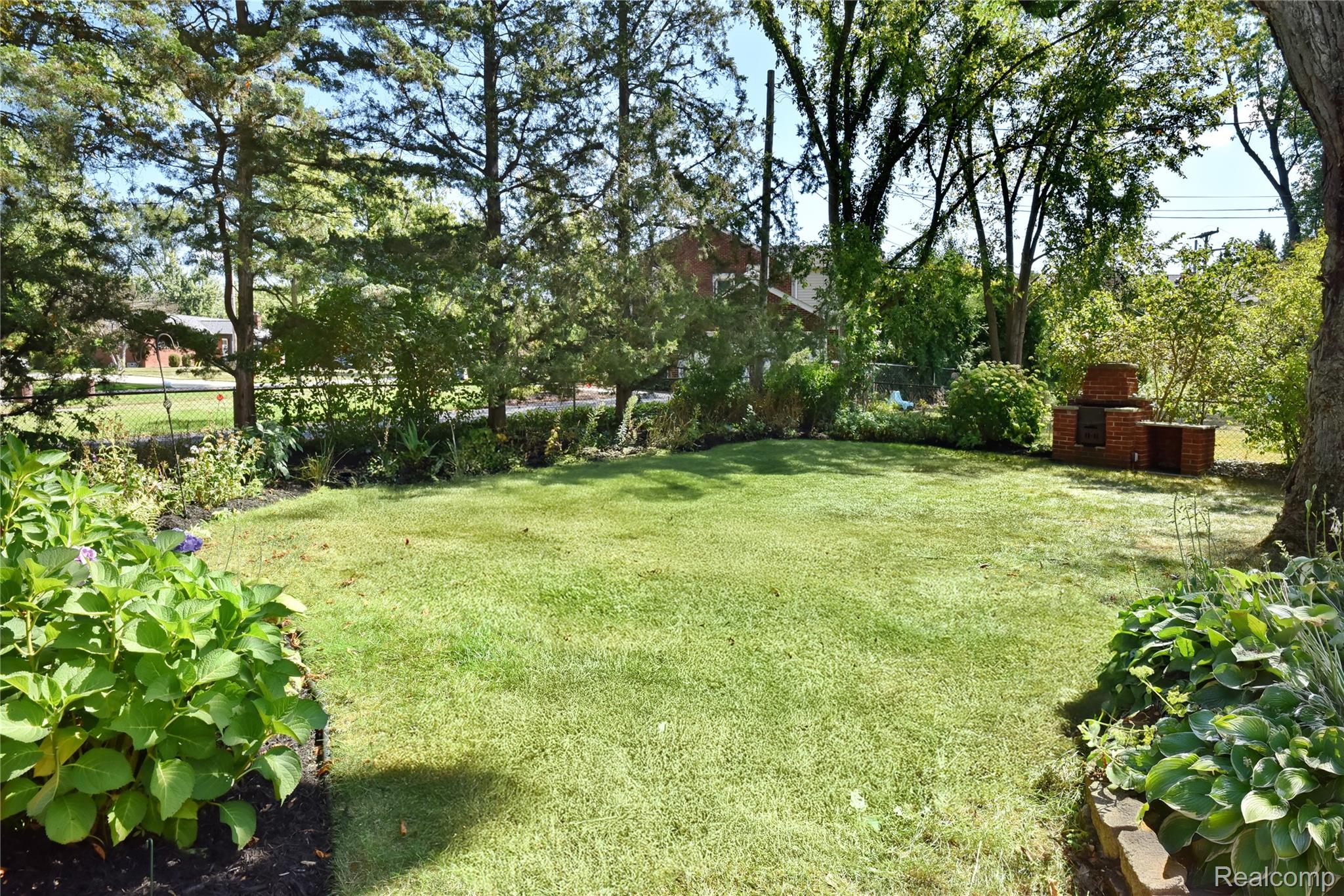 18146 Riverside Drive