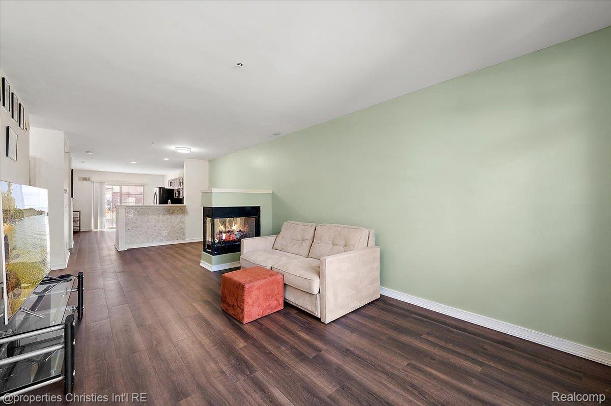 3246 Camden Drive