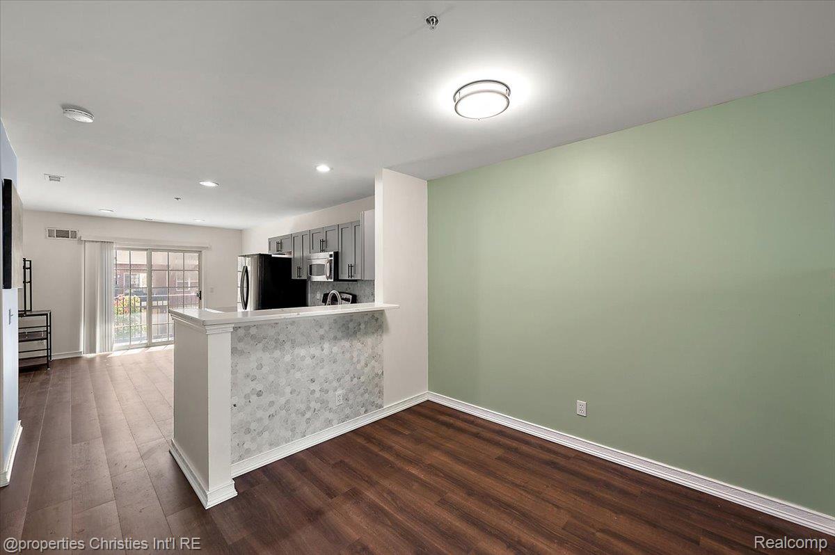 3246 Camden Drive
