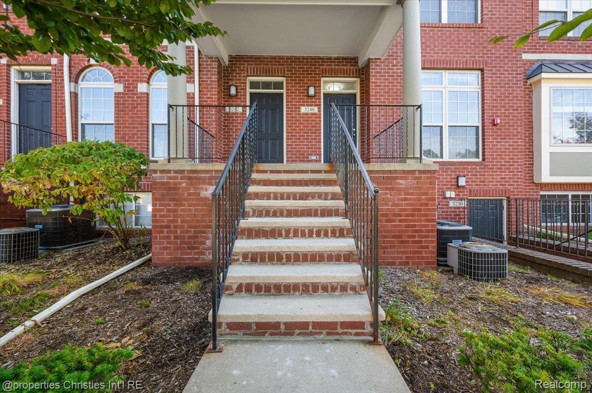 3246 Camden Drive