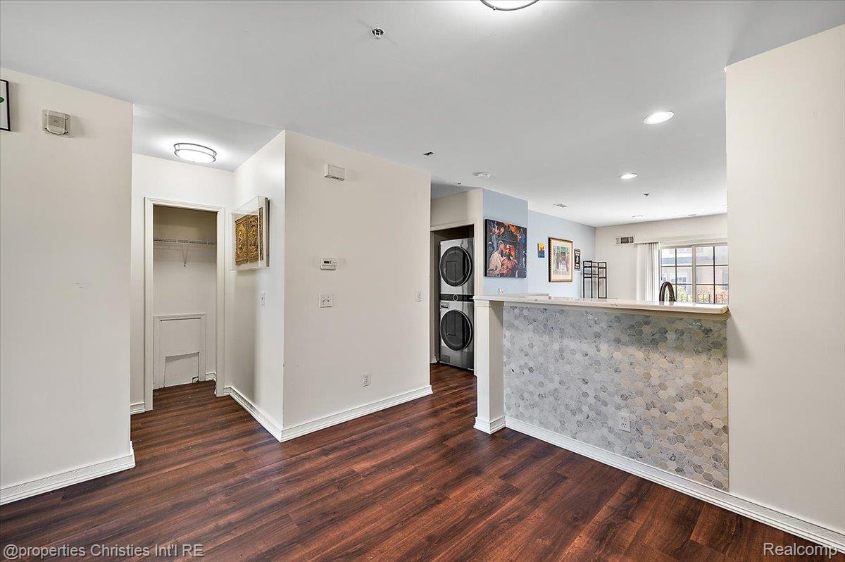 3246 Camden Drive