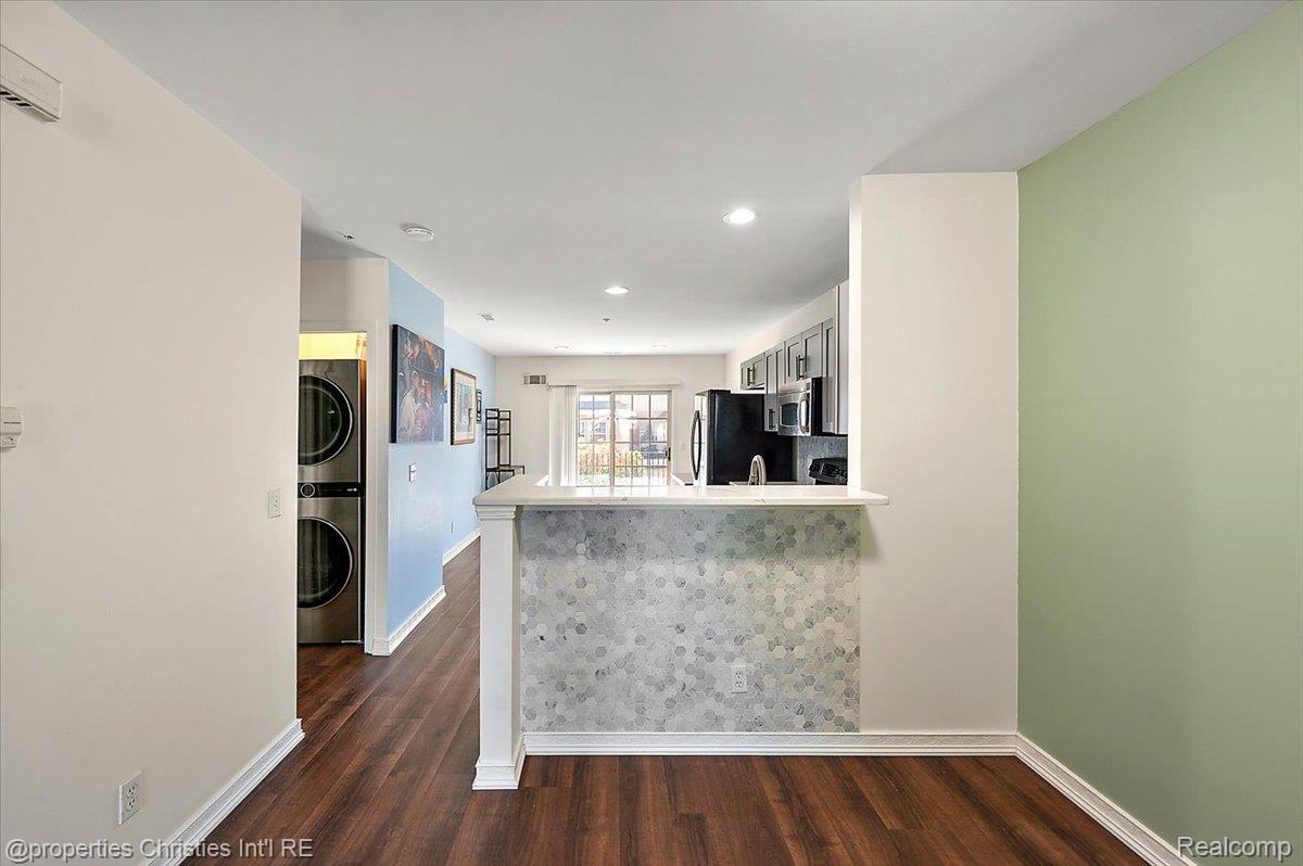 3246 Camden Drive