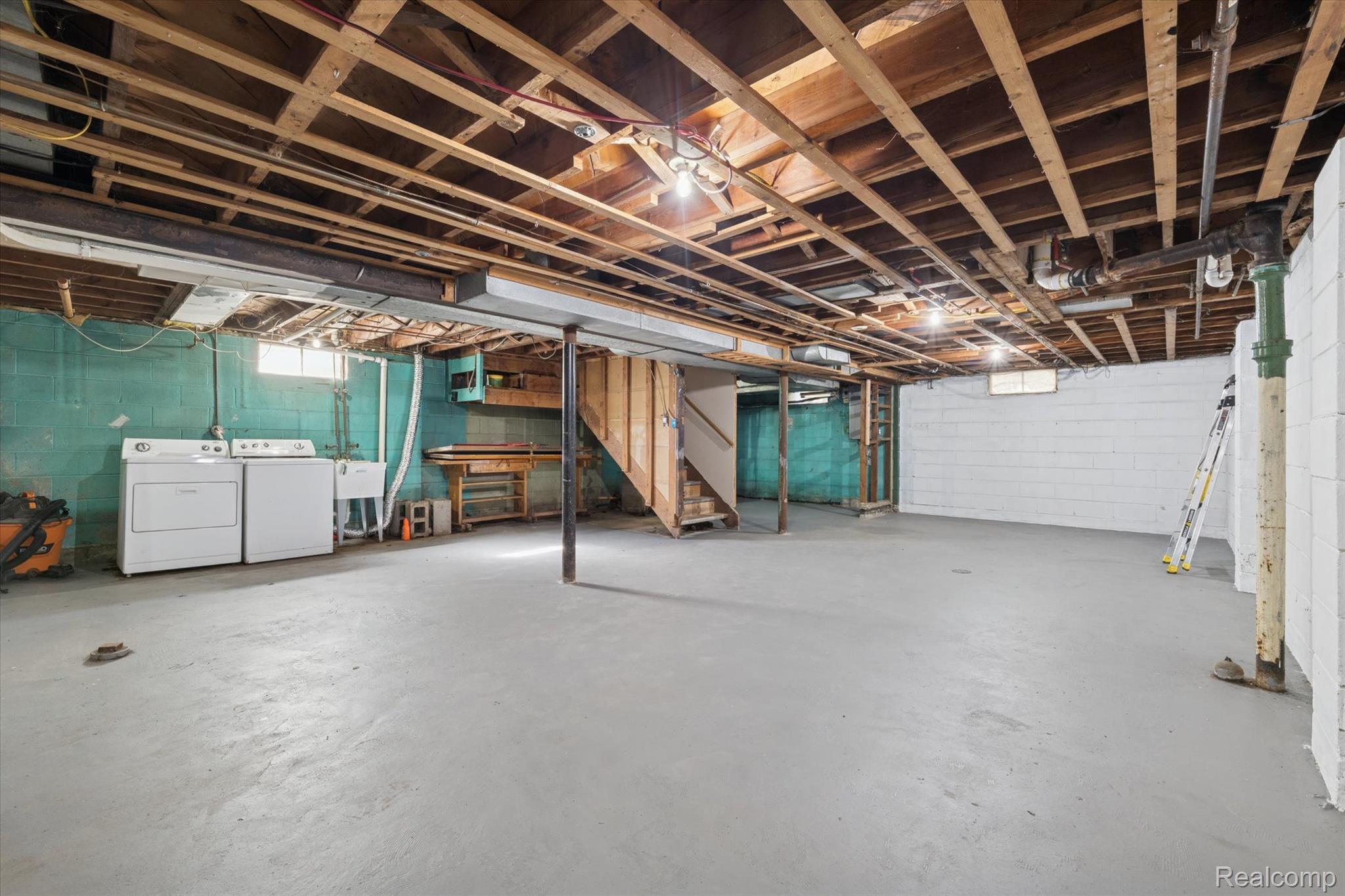 27059 Hampden Street