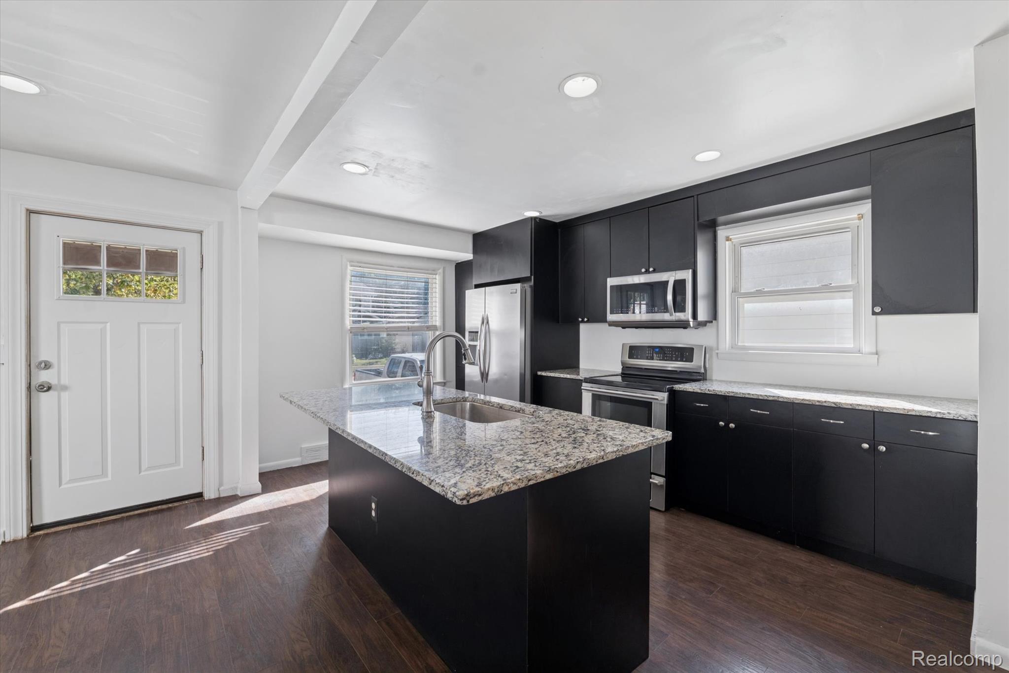 27059 Hampden Street