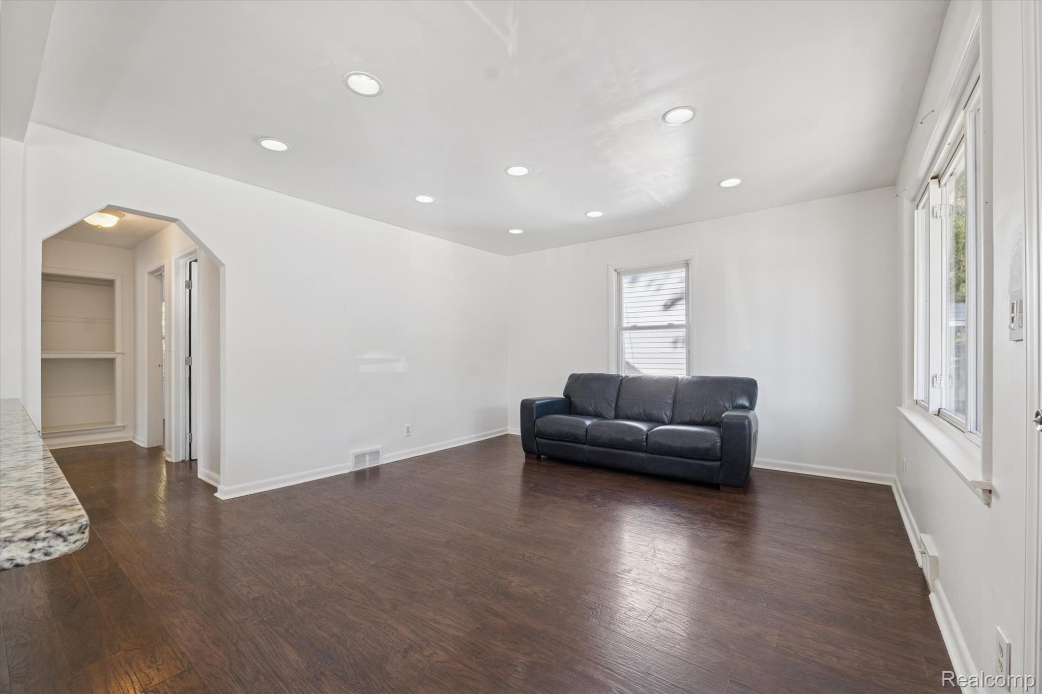 27059 Hampden Street