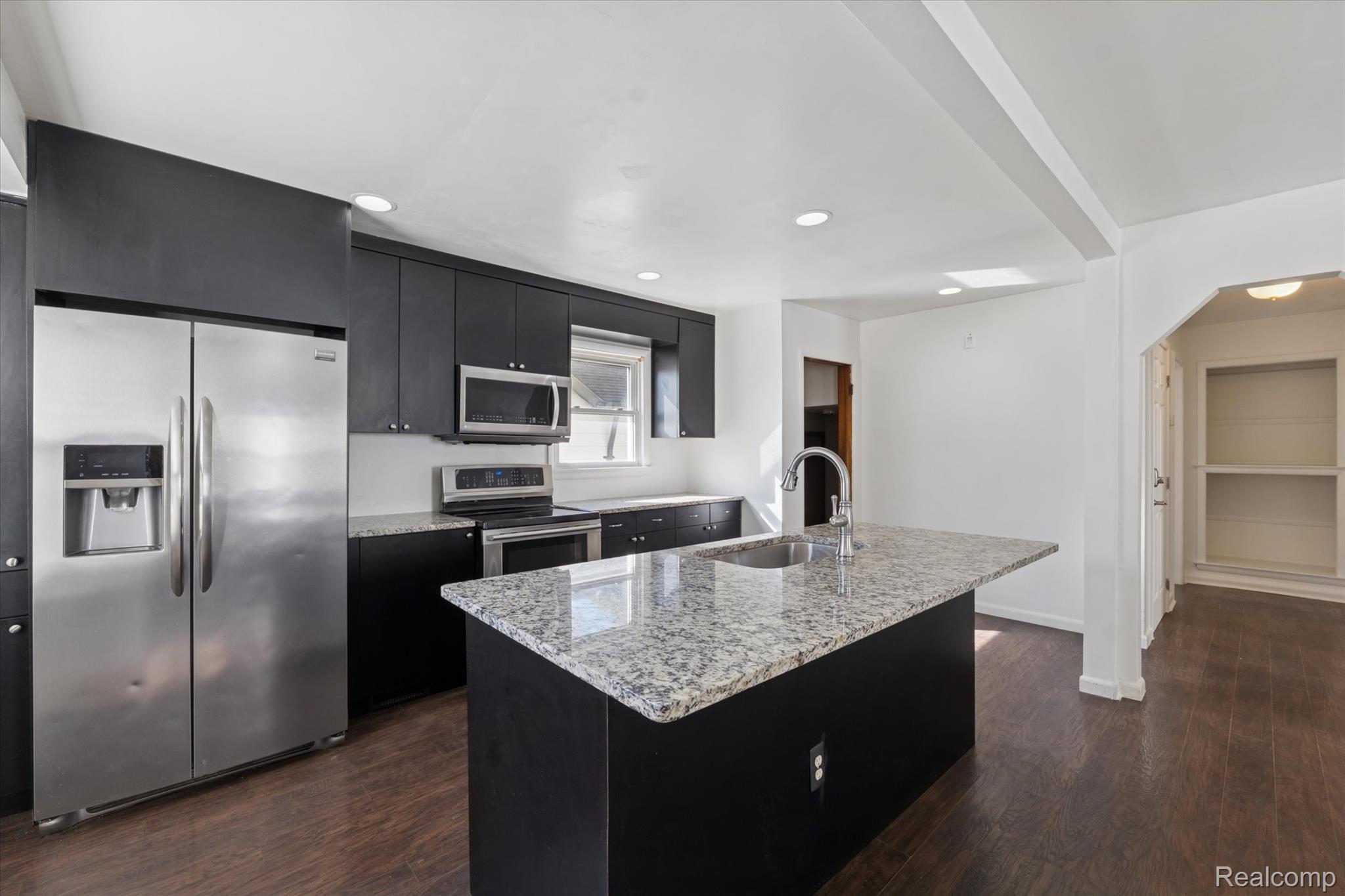 27059 Hampden Street