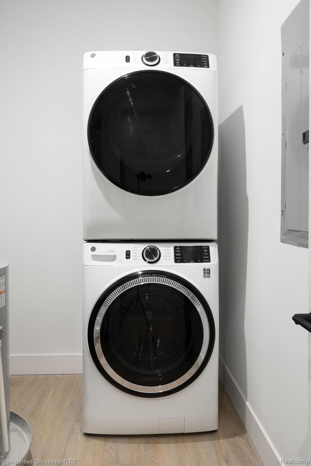 118 N Main Street 403