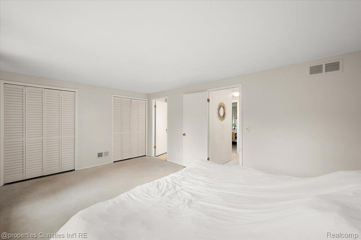 41327 Lagoon Court
