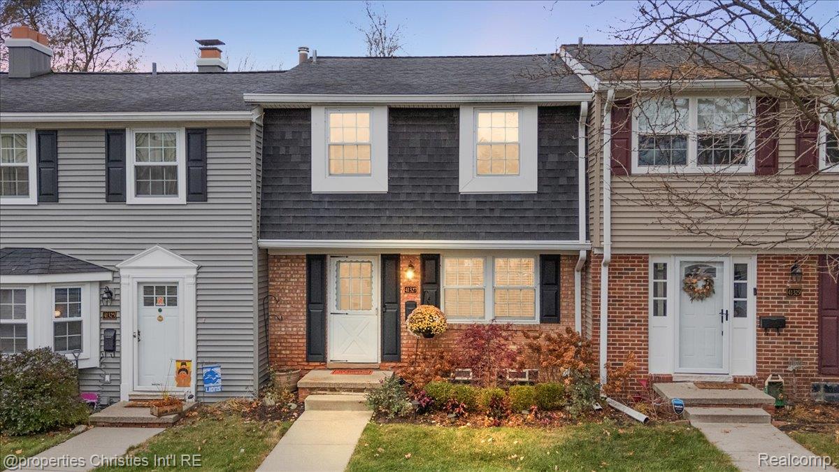 41327 Lagoon Court