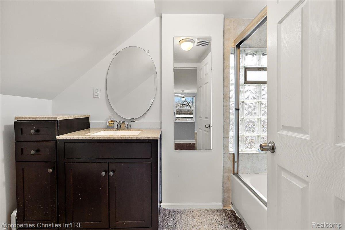 2435 Sunnyknoll Avenue