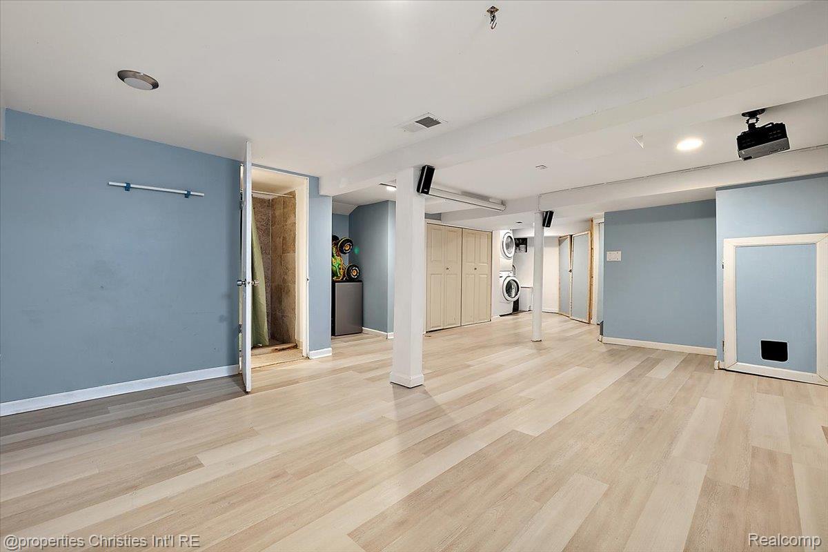 2435 Sunnyknoll Avenue