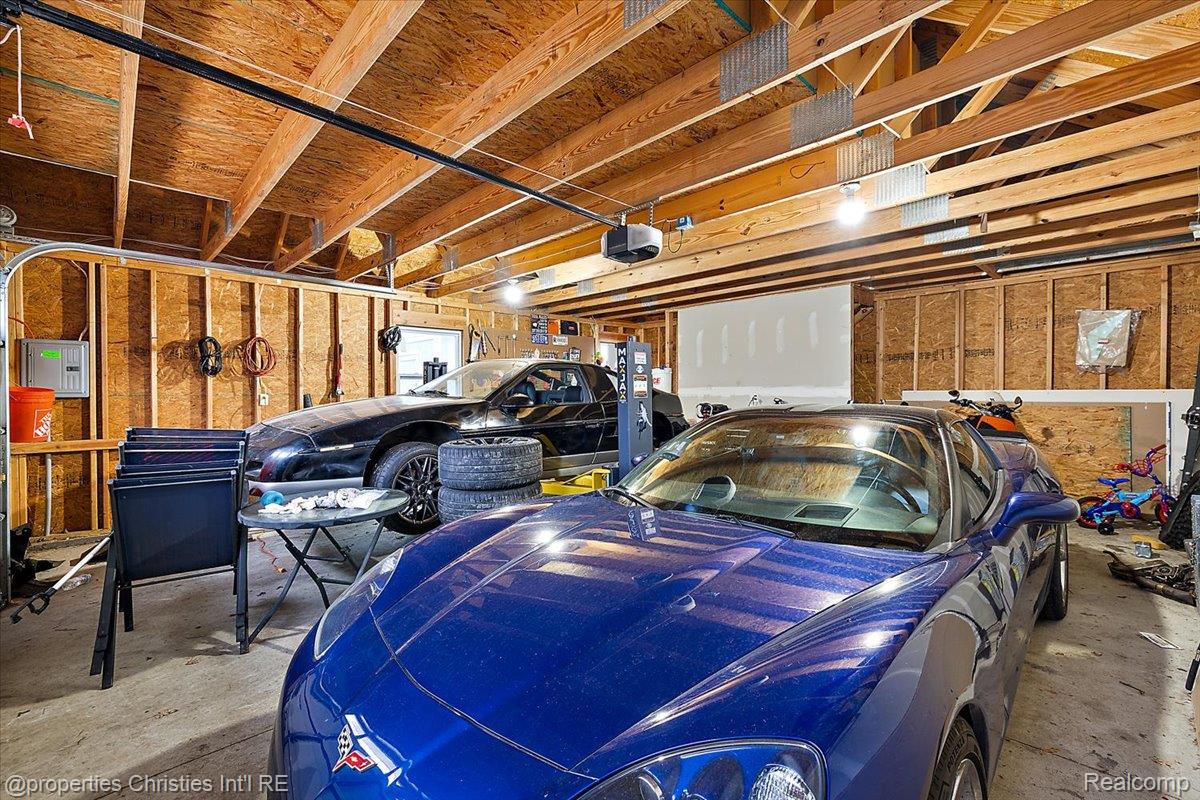 2435 Sunnyknoll Avenue