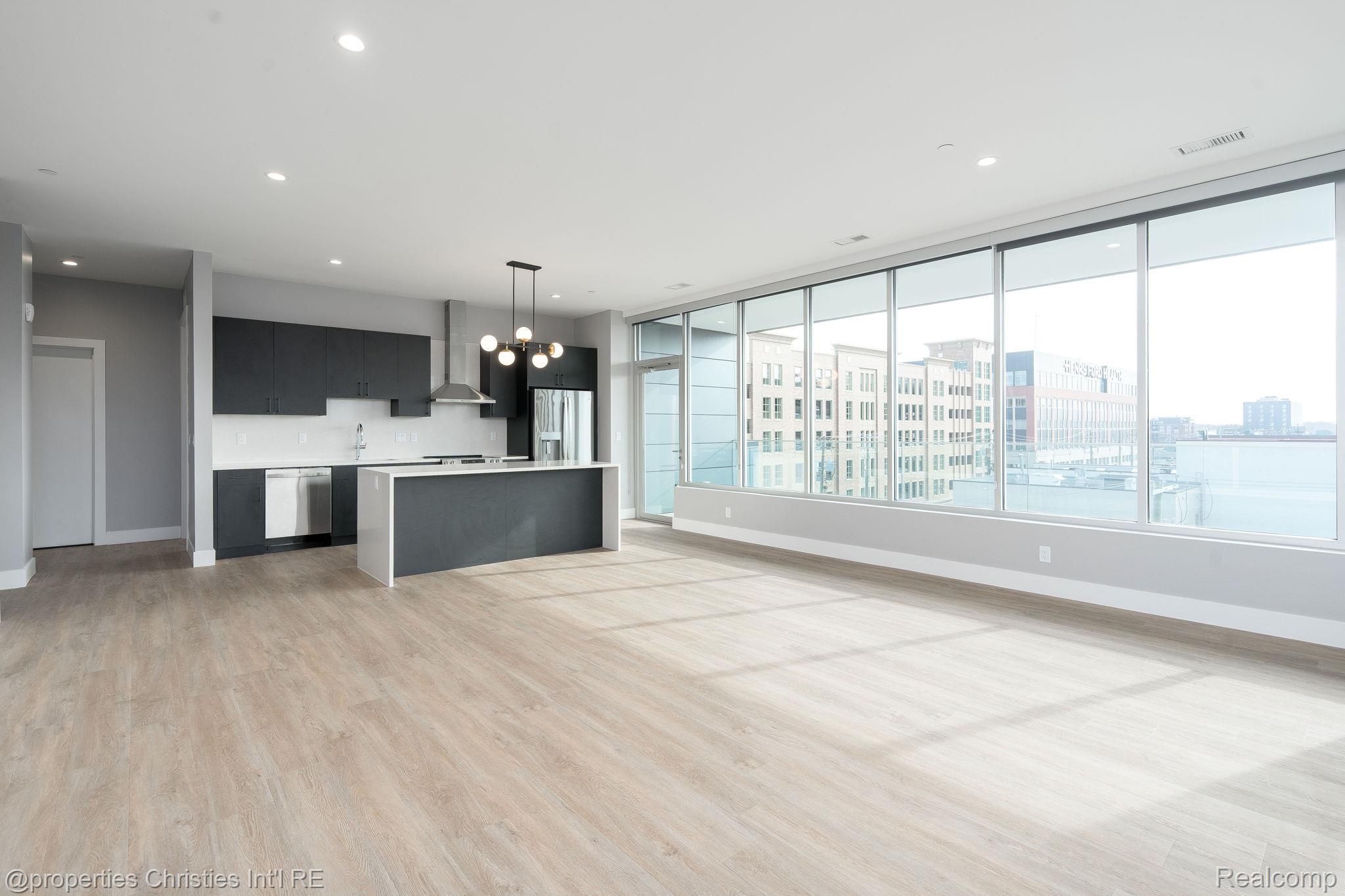 118 N Main Street 403