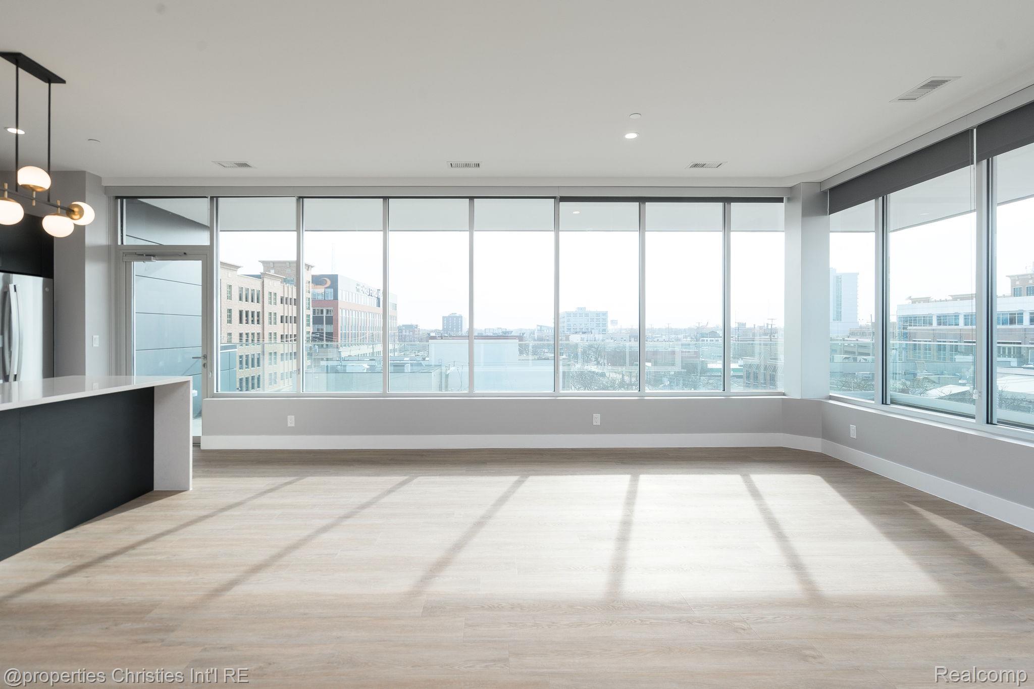 118 N Main Street 403