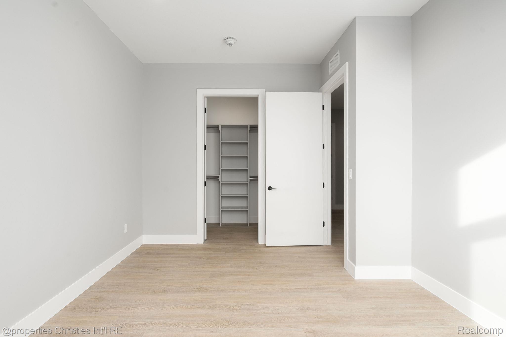 118 N Main Street 403