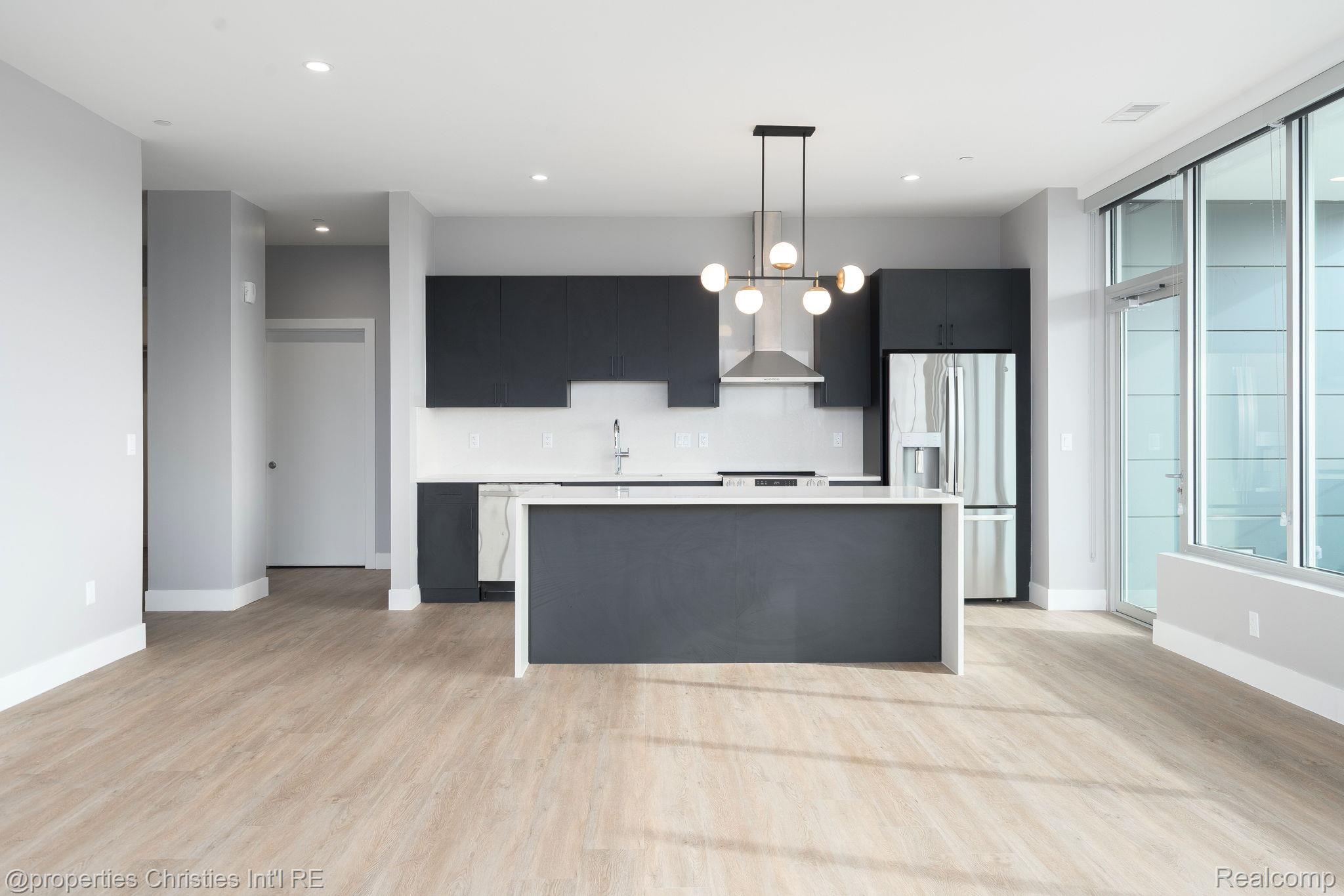 118 N Main Street 403