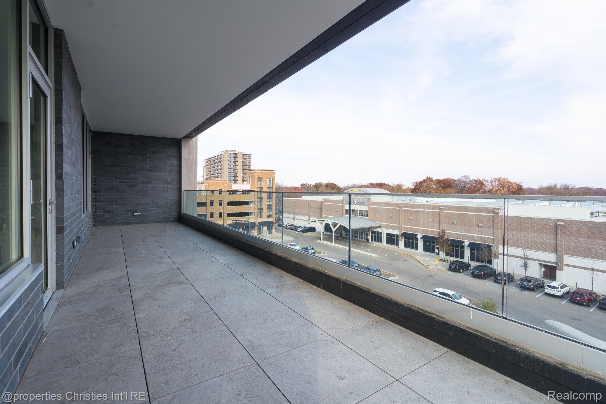 118 N Main Street 403