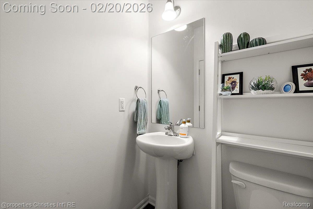 374 W Barrett Avenue