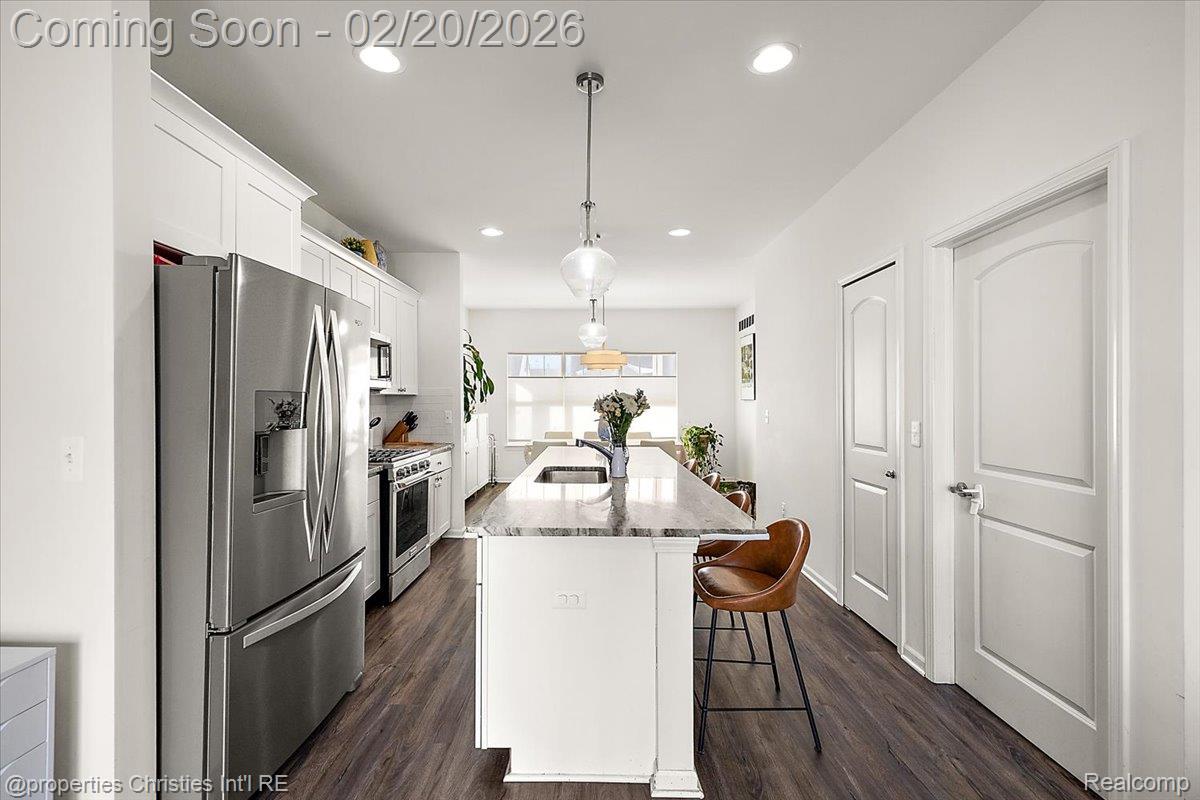 374 W Barrett Avenue