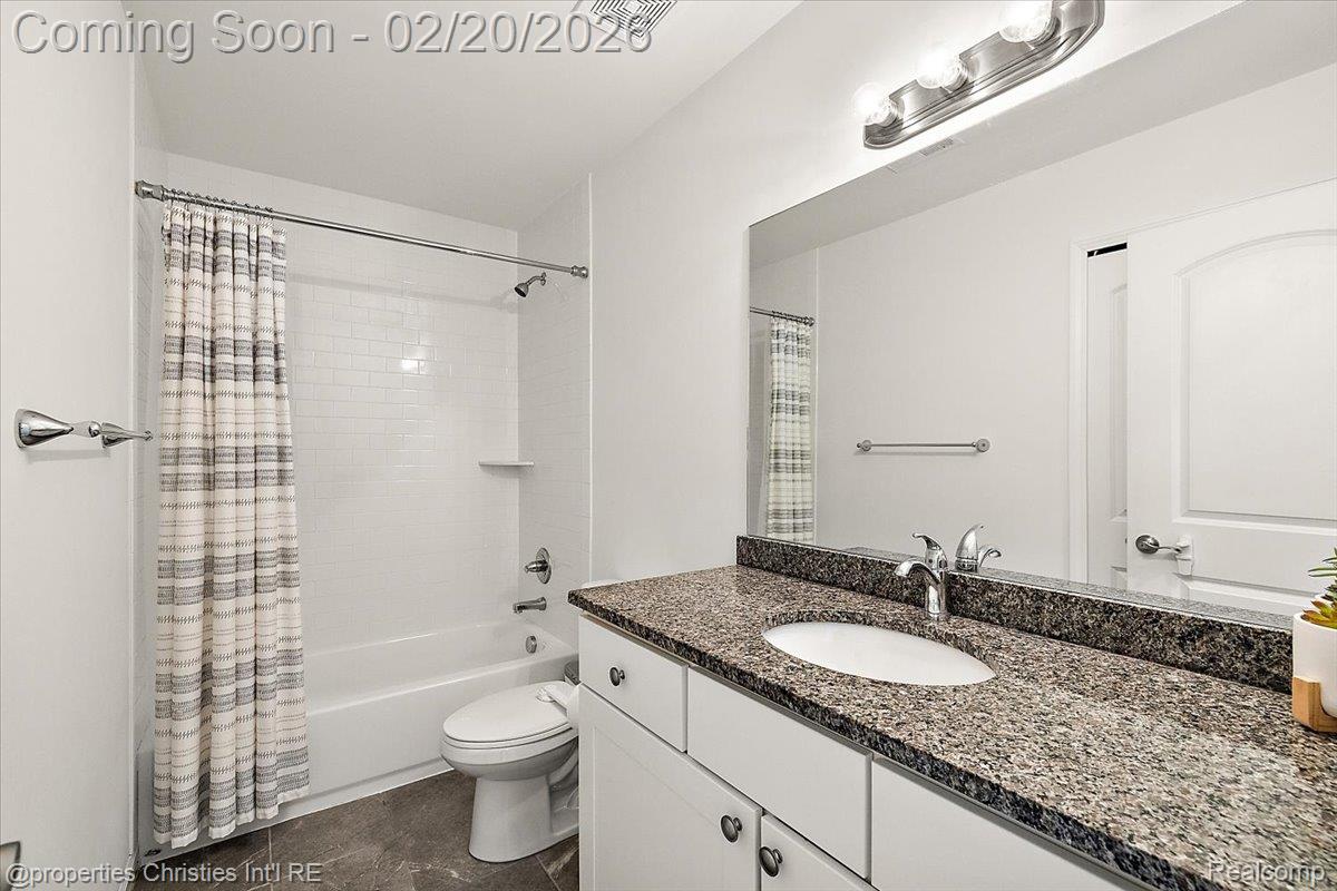 374 W Barrett Avenue