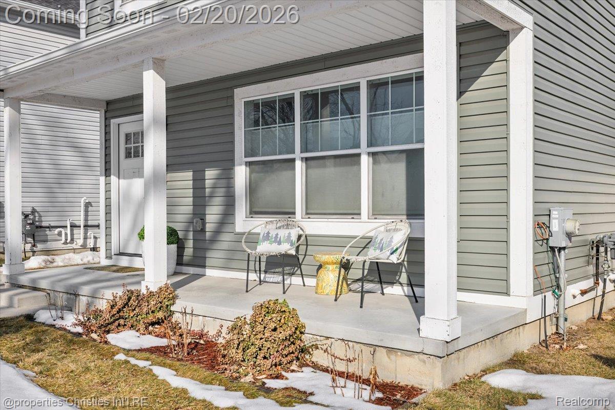 374 W Barrett Avenue