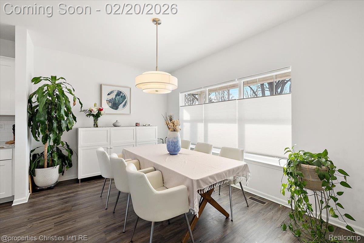 374 W Barrett Avenue