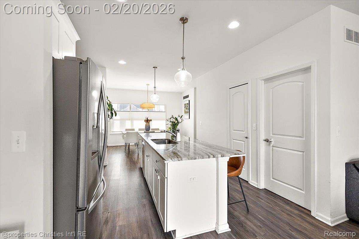 374 W Barrett Avenue