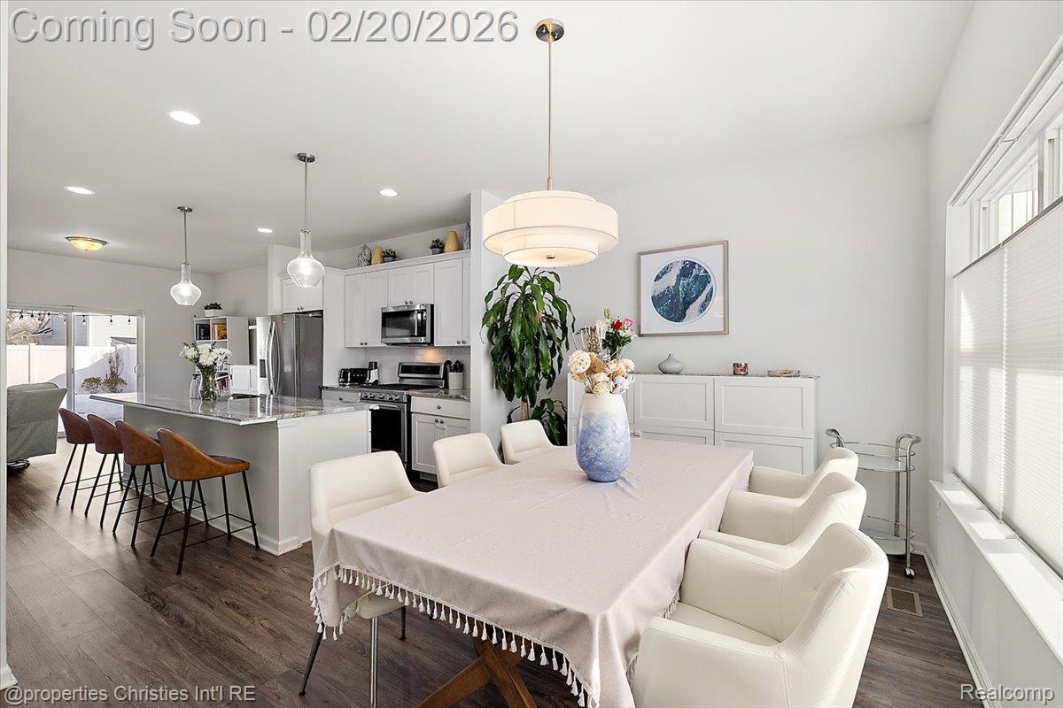 374 W Barrett Avenue