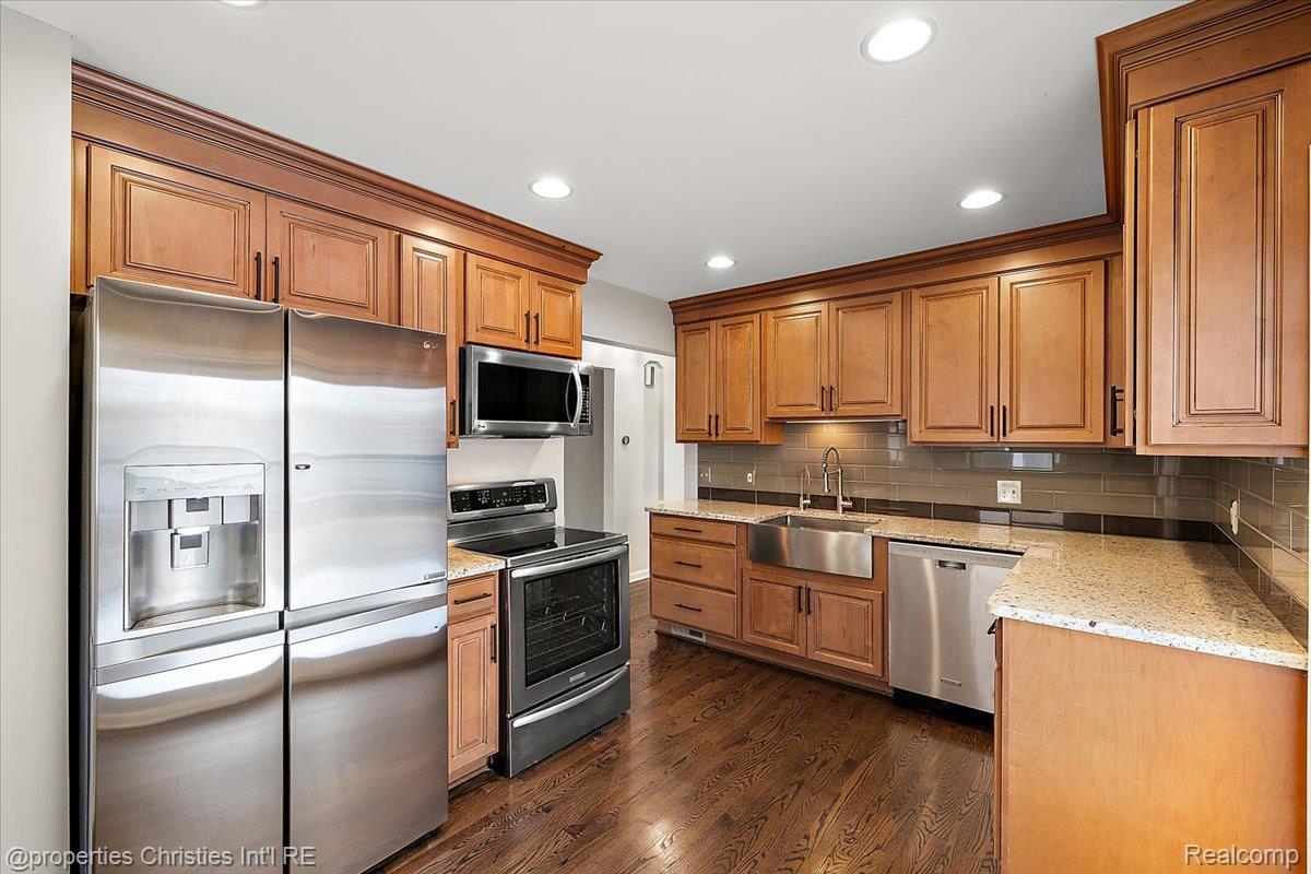 2191 Manchester Road